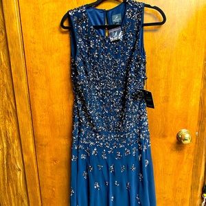 NWT Adrianna Papell formal. Size 8.
